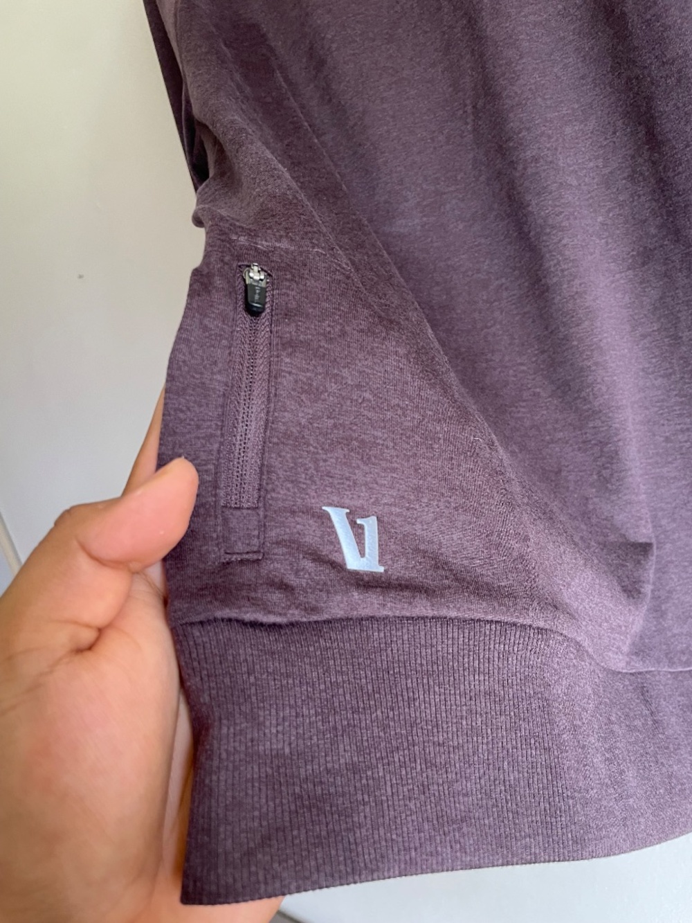 Vuori Ponto Performance Crew in Sangria Heather - Picture 7 of 10